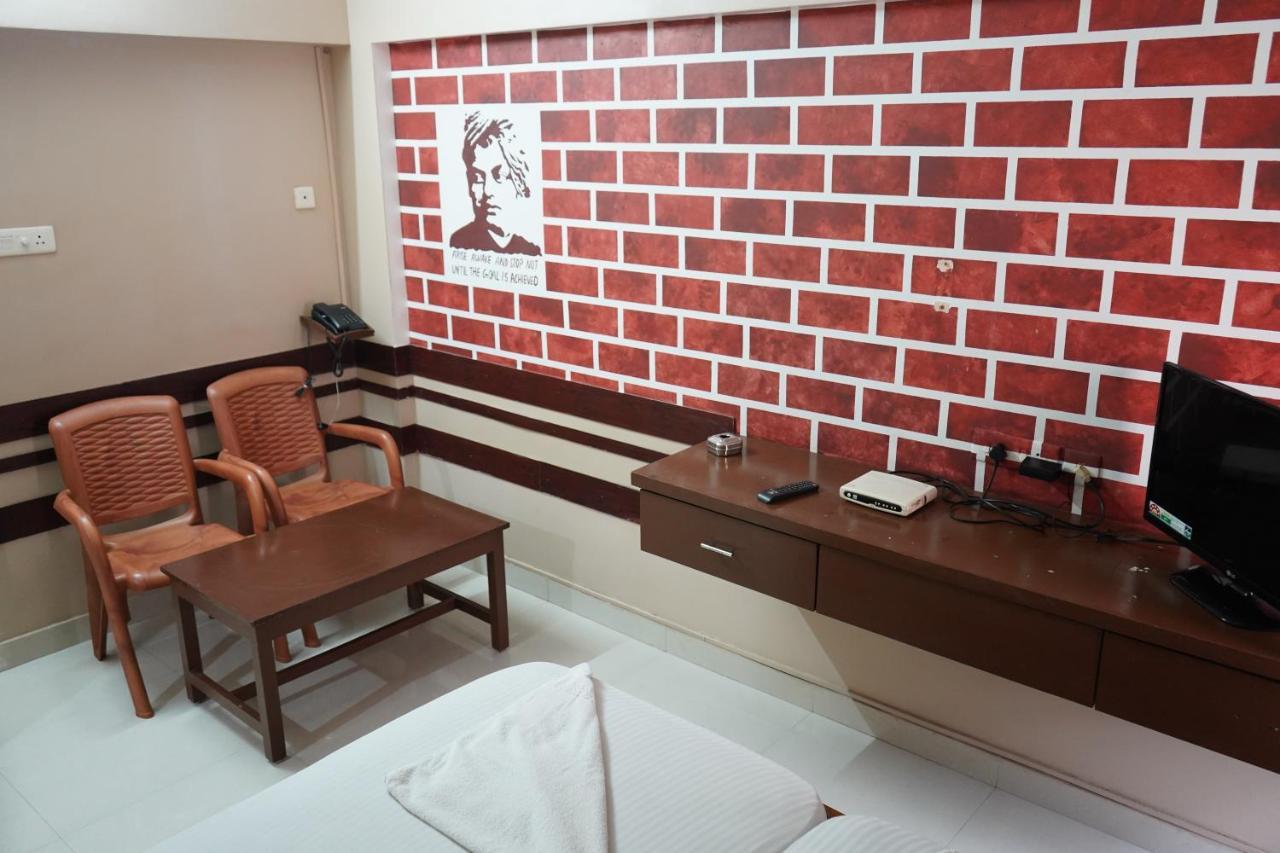 Sangeetha Tourist Home Тривандрум Экстерьер фото